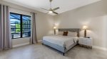 Main master suite with king bed